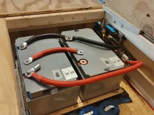 how to connect batteries in parallel